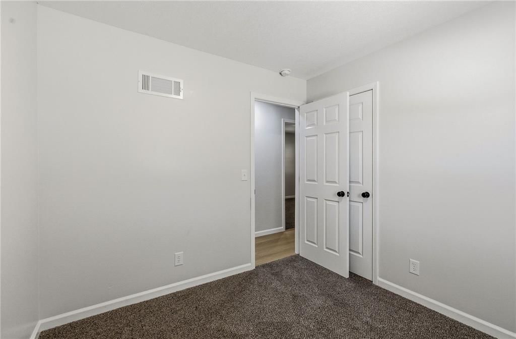 5220 Lakewood Street — photo 21