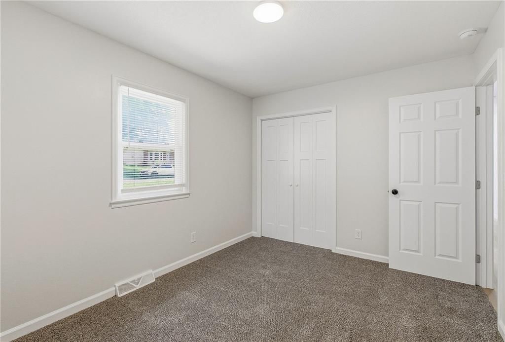 5220 Lakewood Street — photo 25