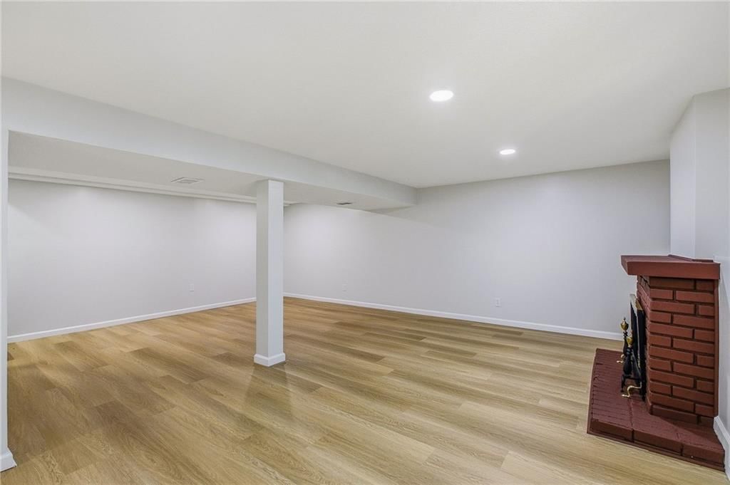 5220 Lakewood Street — photo 30