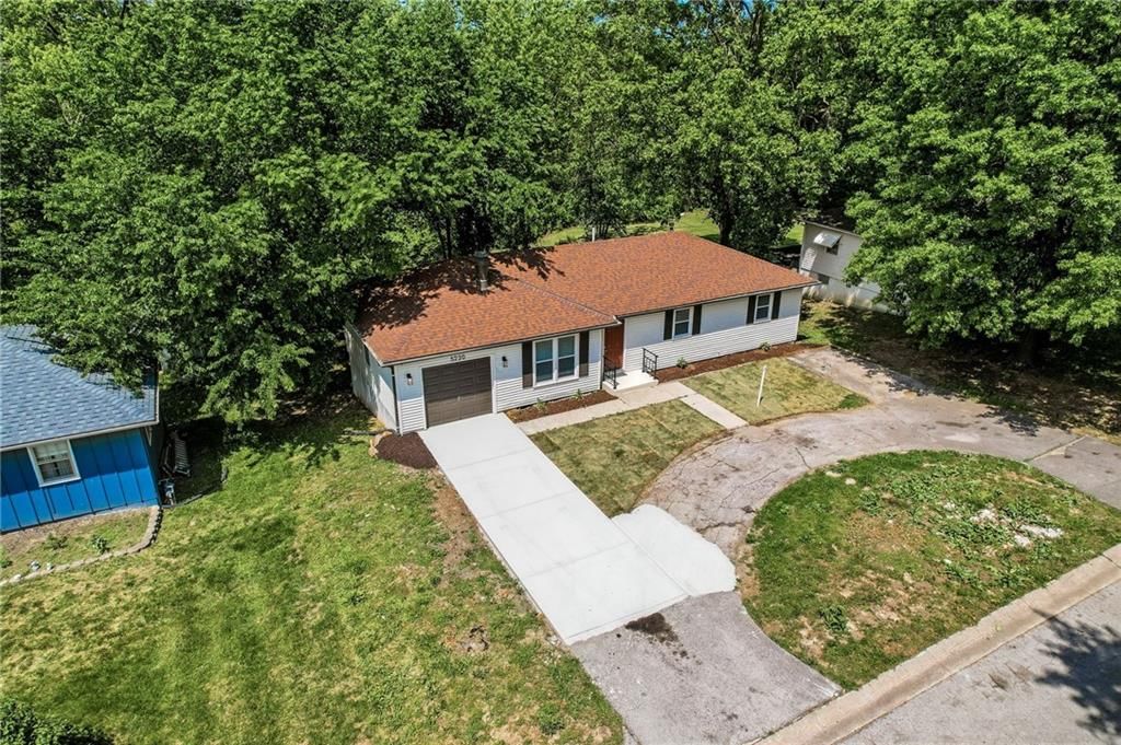 5220 Lakewood Street — photo 43