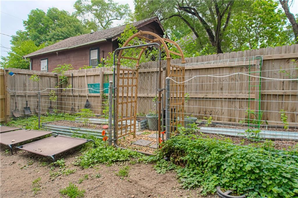 5431 Klamm Road — photo 31
