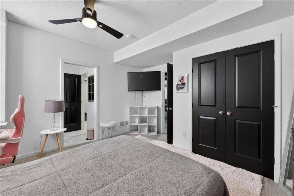 1016 Bridgeshire Drive — photo 54