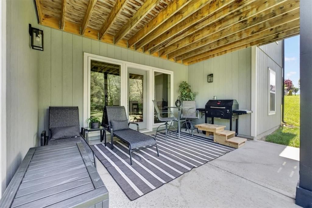 1016 Bridgeshire Drive — photo 65