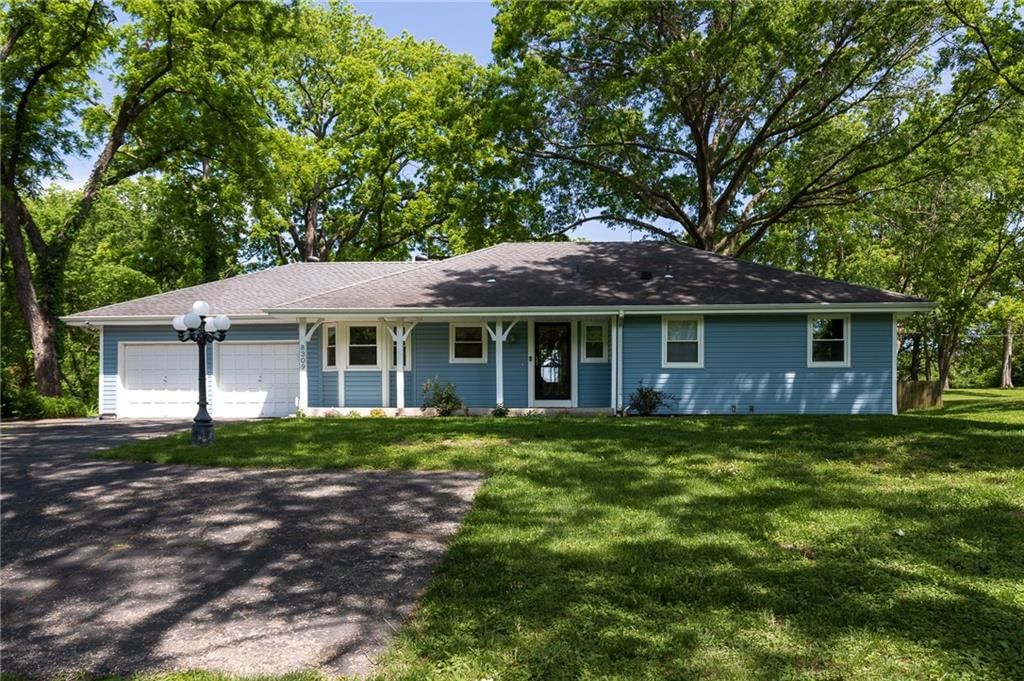 8309 Winchester Avenue — photo 1