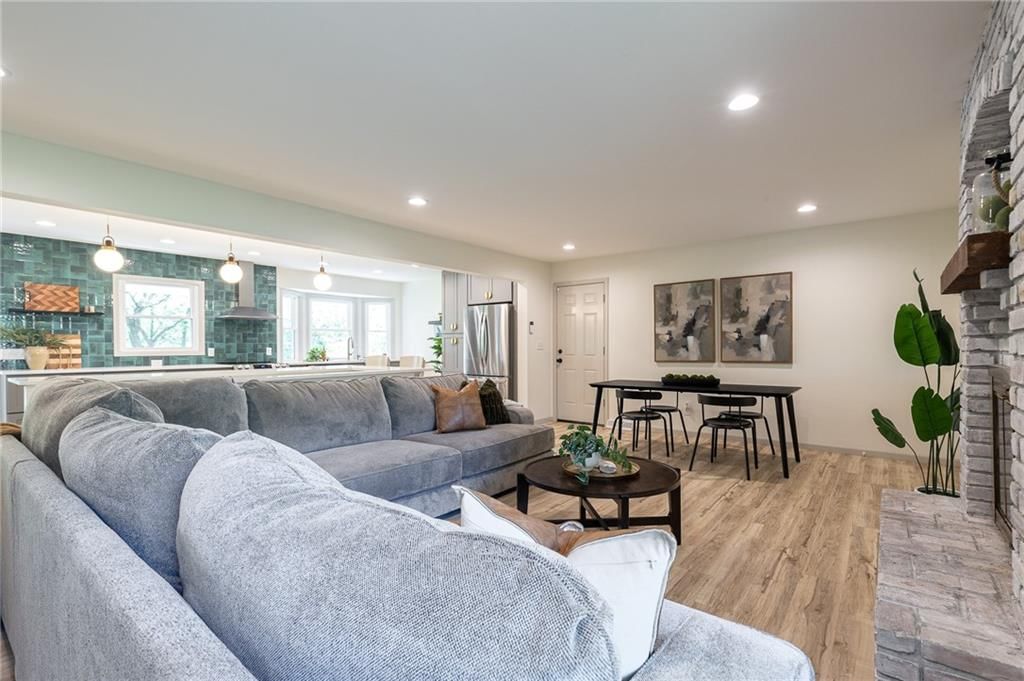 8309 Winchester Avenue — photo 23