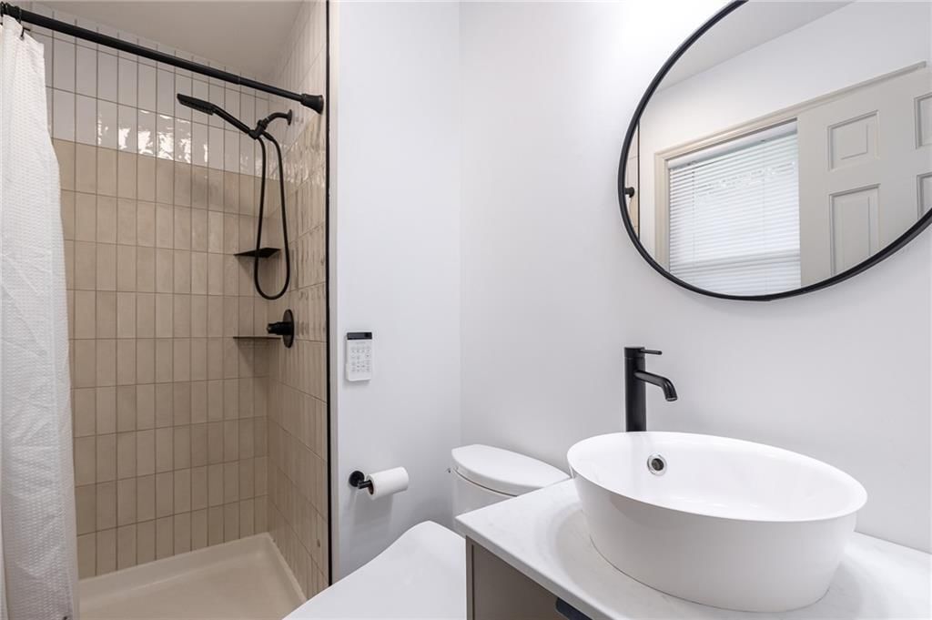 8309 Winchester Avenue — photo 27