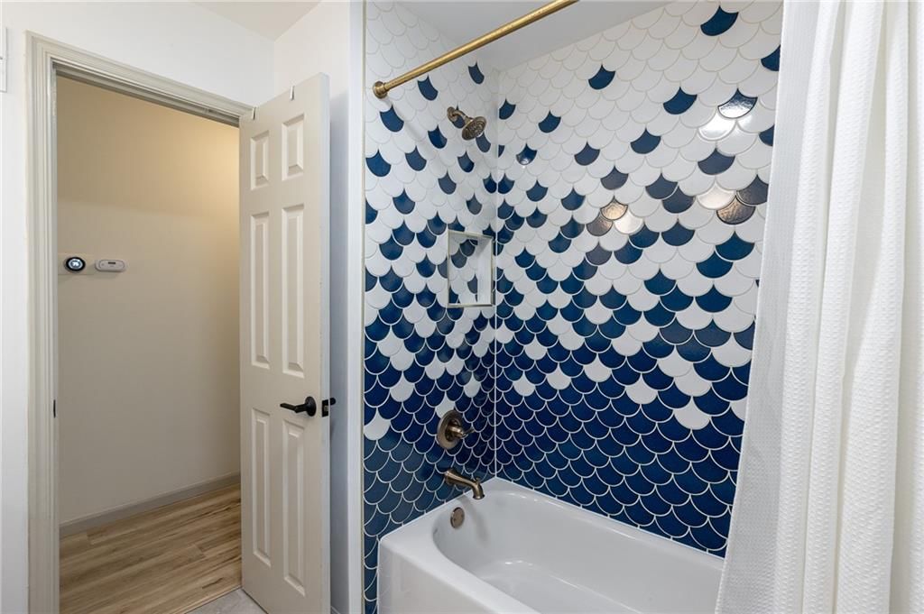 8309 Winchester Avenue — photo 30