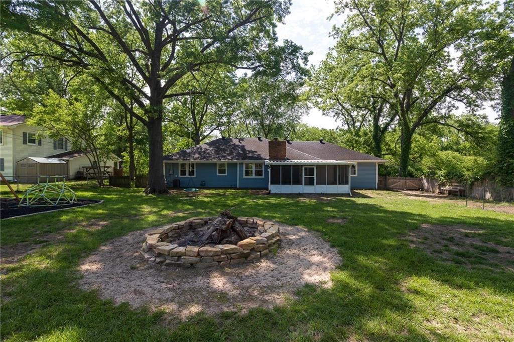 8309 Winchester Avenue — photo 42