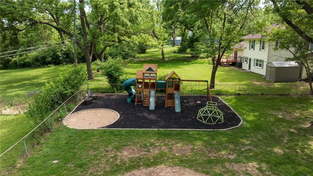 8309 Winchester Avenue — photo 44