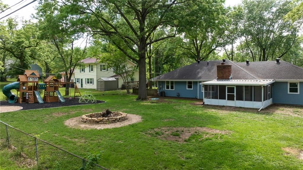 8309 Winchester Avenue — photo 46
