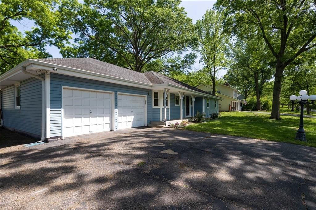 8309 Winchester Avenue — photo 48