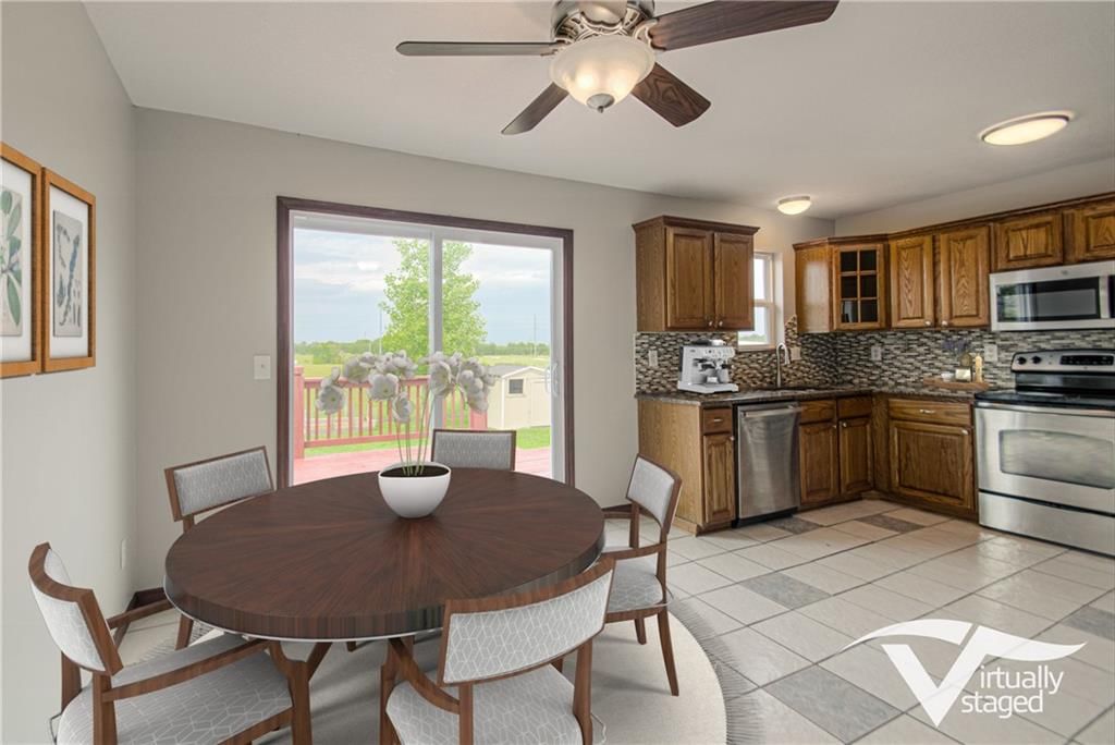 230 W Skylark Street — photo 8