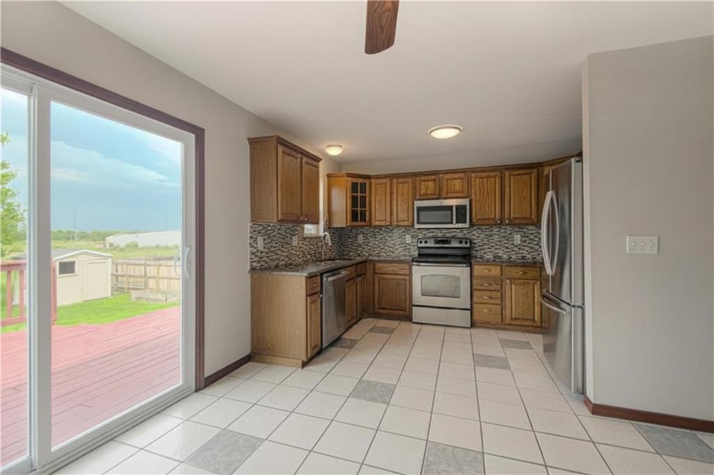 230 W Skylark Street — photo 10