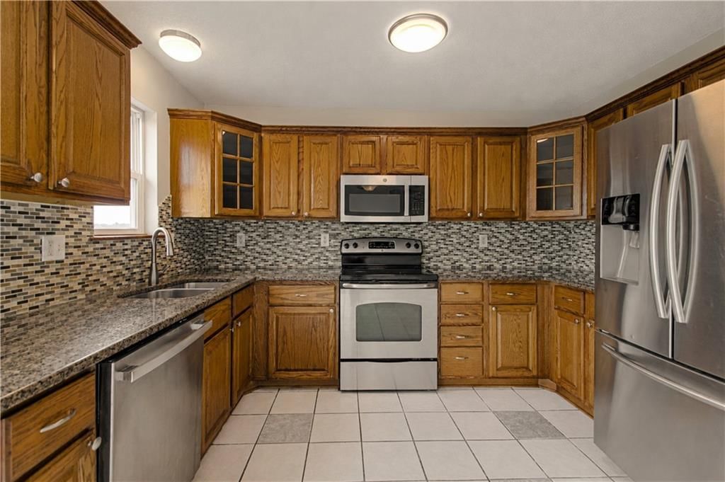 230 W Skylark Street — photo 11