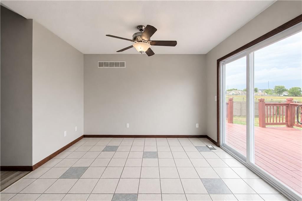230 W Skylark Street — photo 13