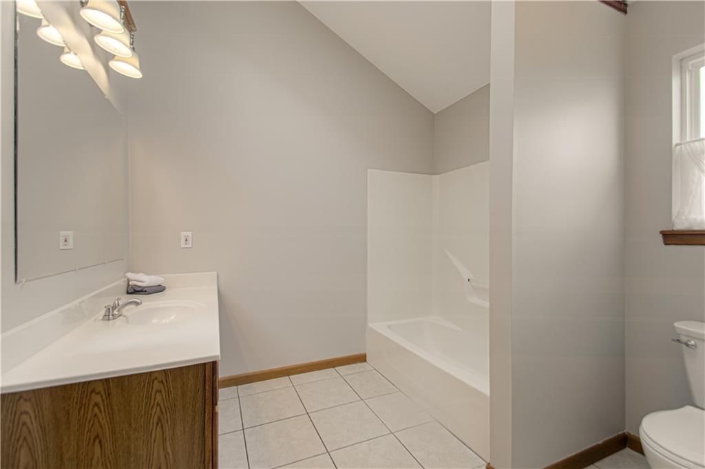 230 W Skylark Street — photo 17