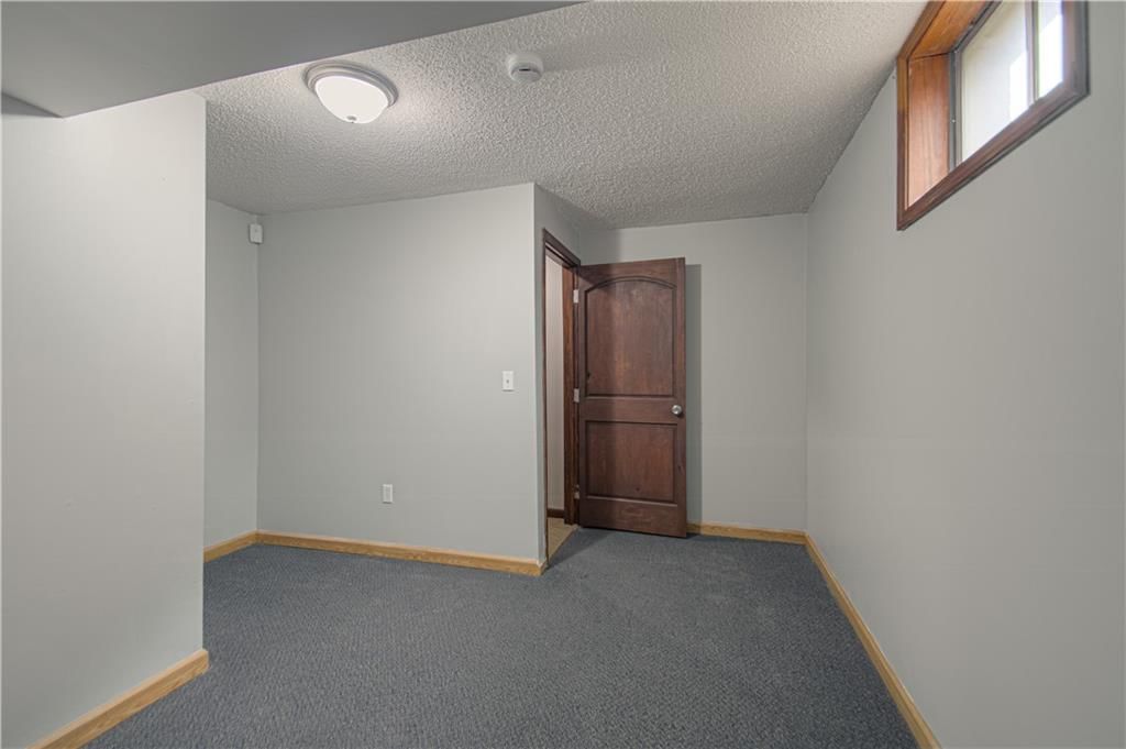 230 W Skylark Street — photo 25