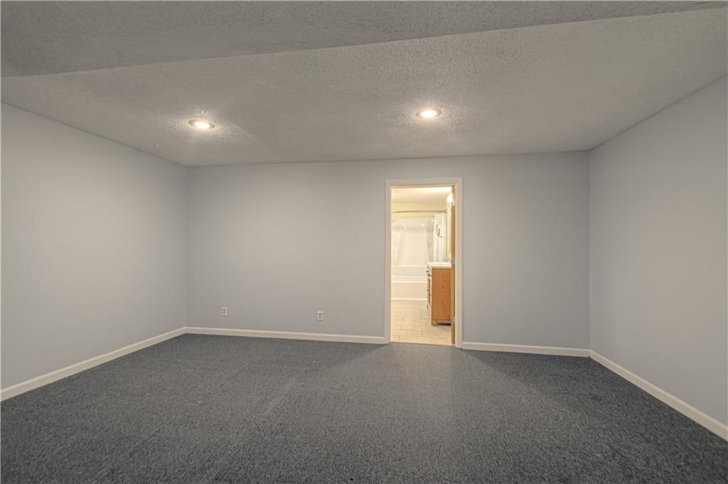 230 W Skylark Street — photo 30