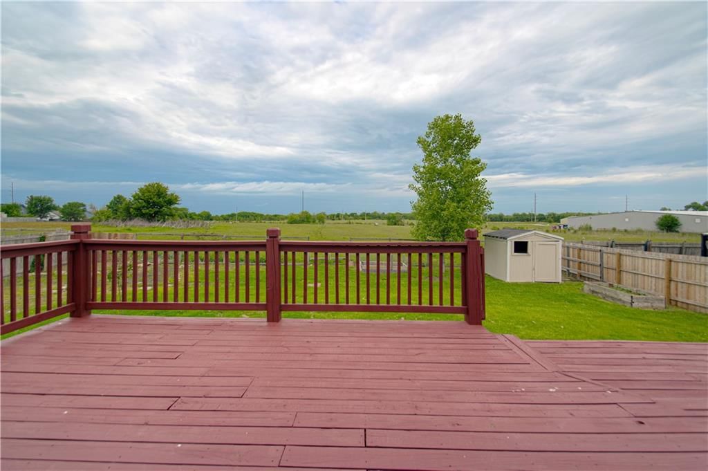 230 W Skylark Street — photo 40