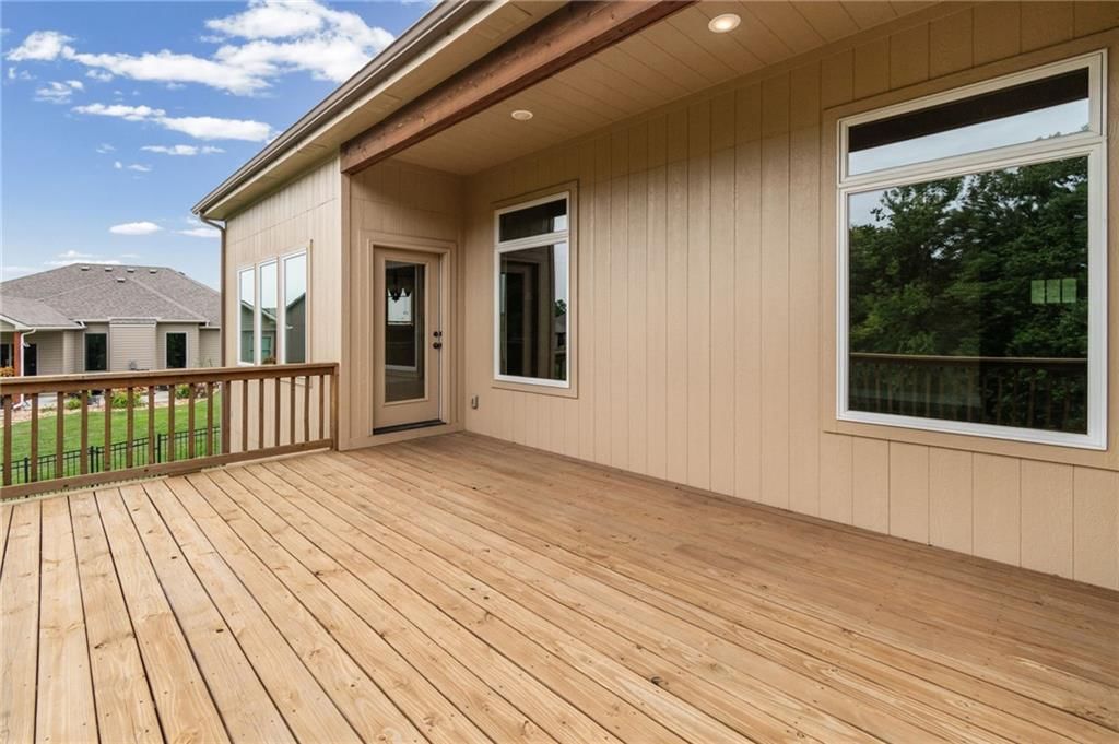 13275 N Silver Ridge Drive — photo 16