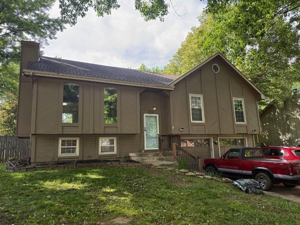 1716 E Sheridan Bridge Lane — photo 2
