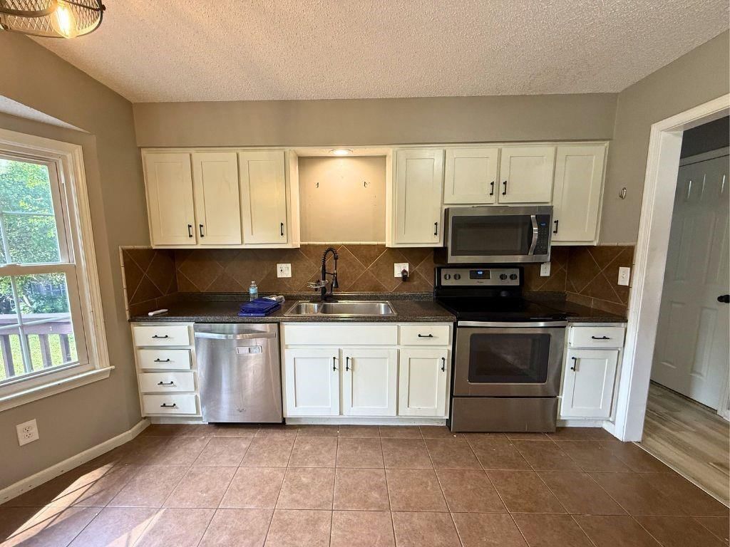 1716 E Sheridan Bridge Lane — photo 5