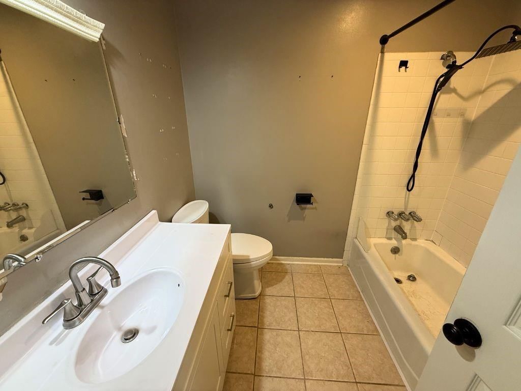 1716 E Sheridan Bridge Lane — photo 9