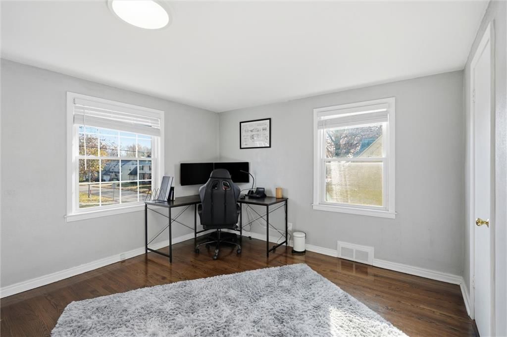 8004 Holmes Road — photo 13