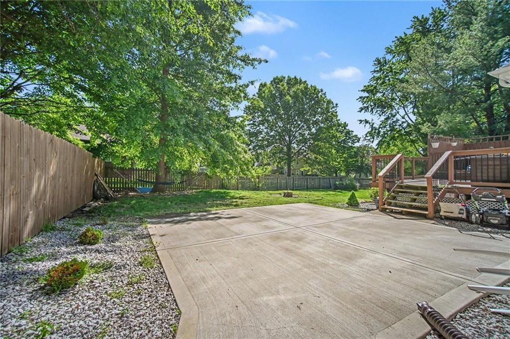 2404 NE Mill Crk N/A — photo 37