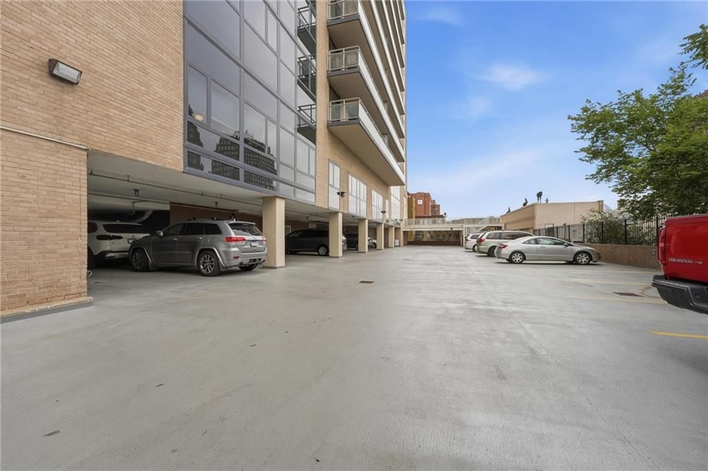 4545 Wornall Road Unit #1104 — photo 37