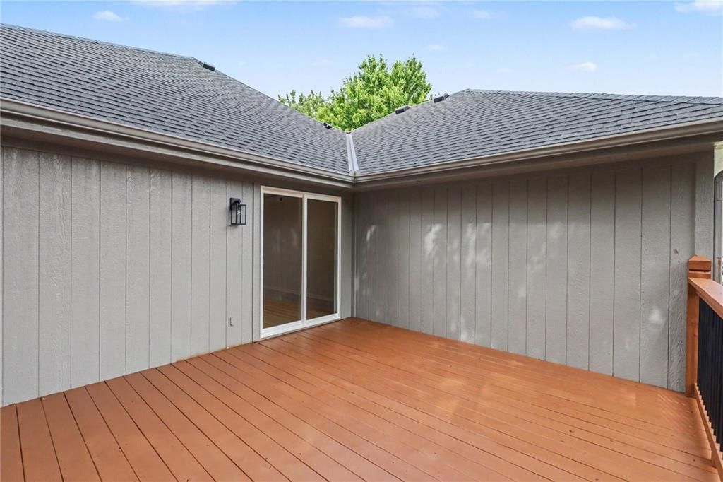 414 Eagle Glen Drive — photo 15