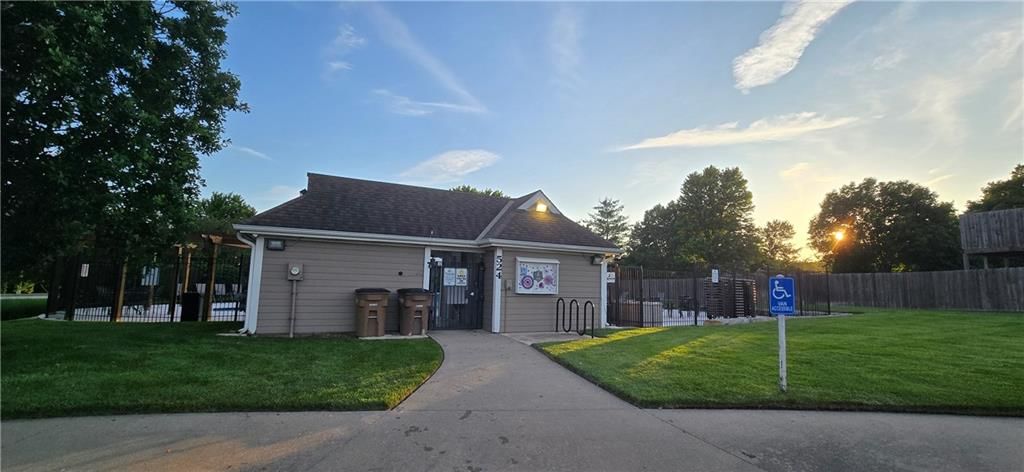 414 Eagle Glen Drive — photo 18