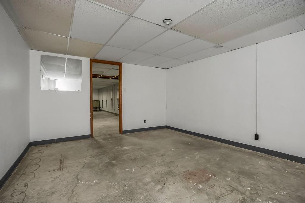 13205 Bristol Avenue — photo 27