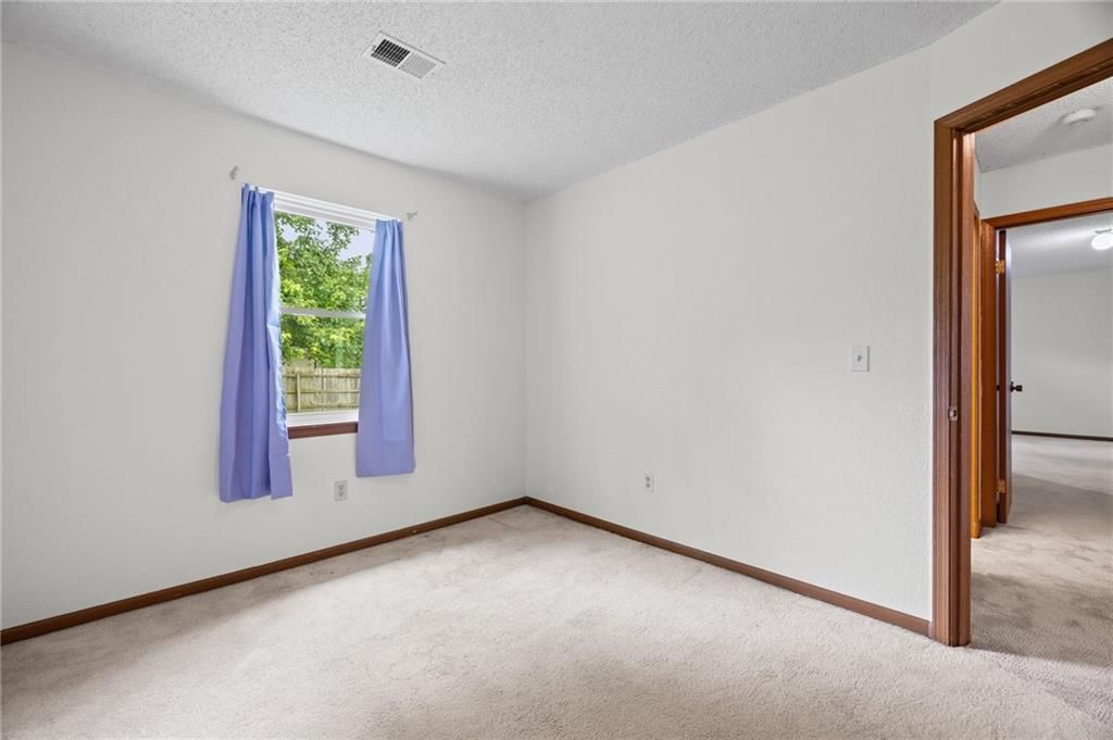 8820 Farley Street — photo 15