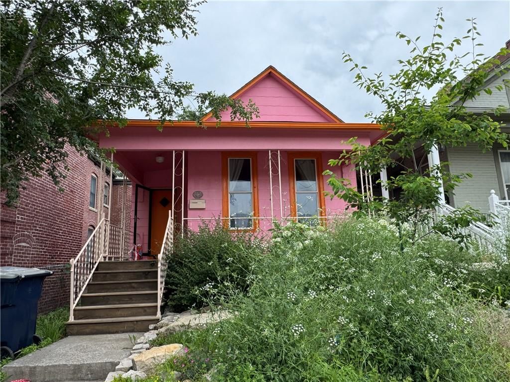1842 Washington Street — photo 4