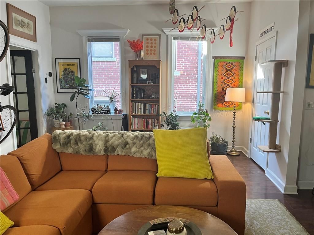 1842 Washington Street — photo 7