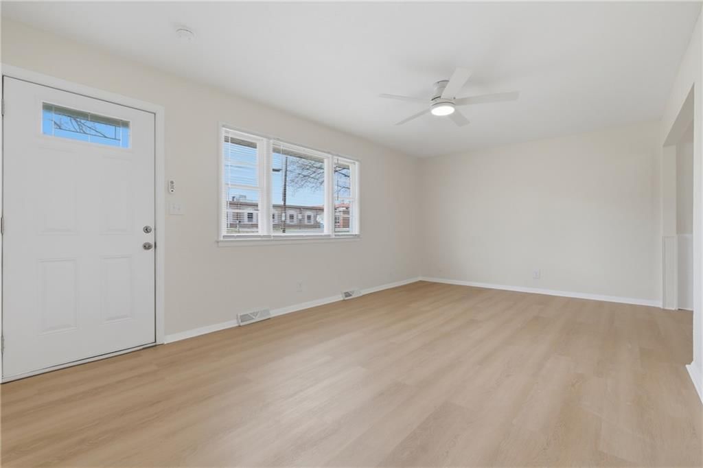 4540 NE 44th Terrace — photo 4