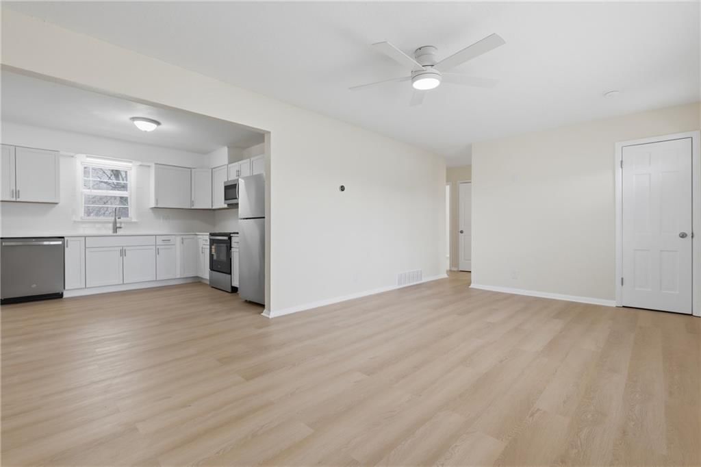 4540 NE 44th Terrace — photo 5