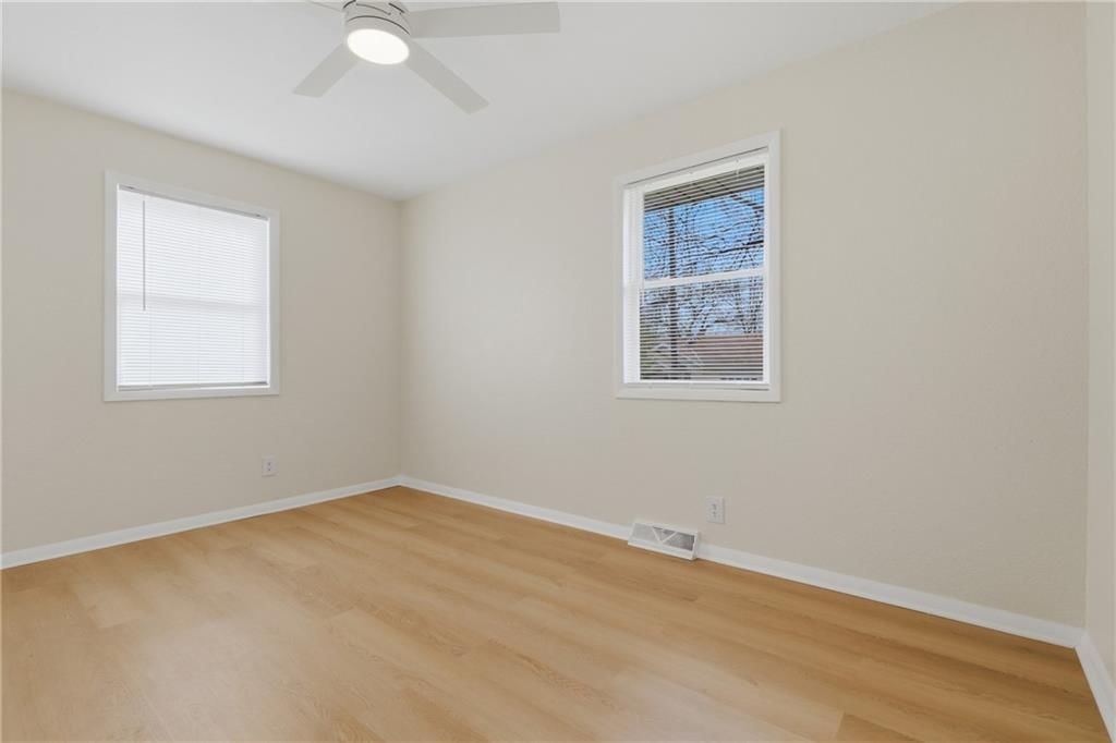 4540 NE 44th Terrace — photo 12