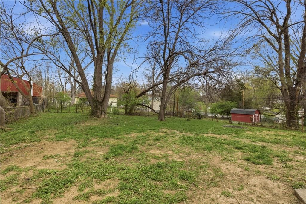 4540 NE 44th Terrace — photo 23