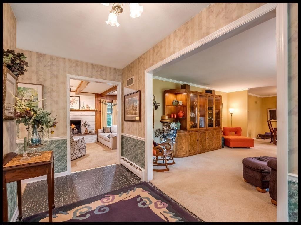 812 Laurel Drive — photo 8