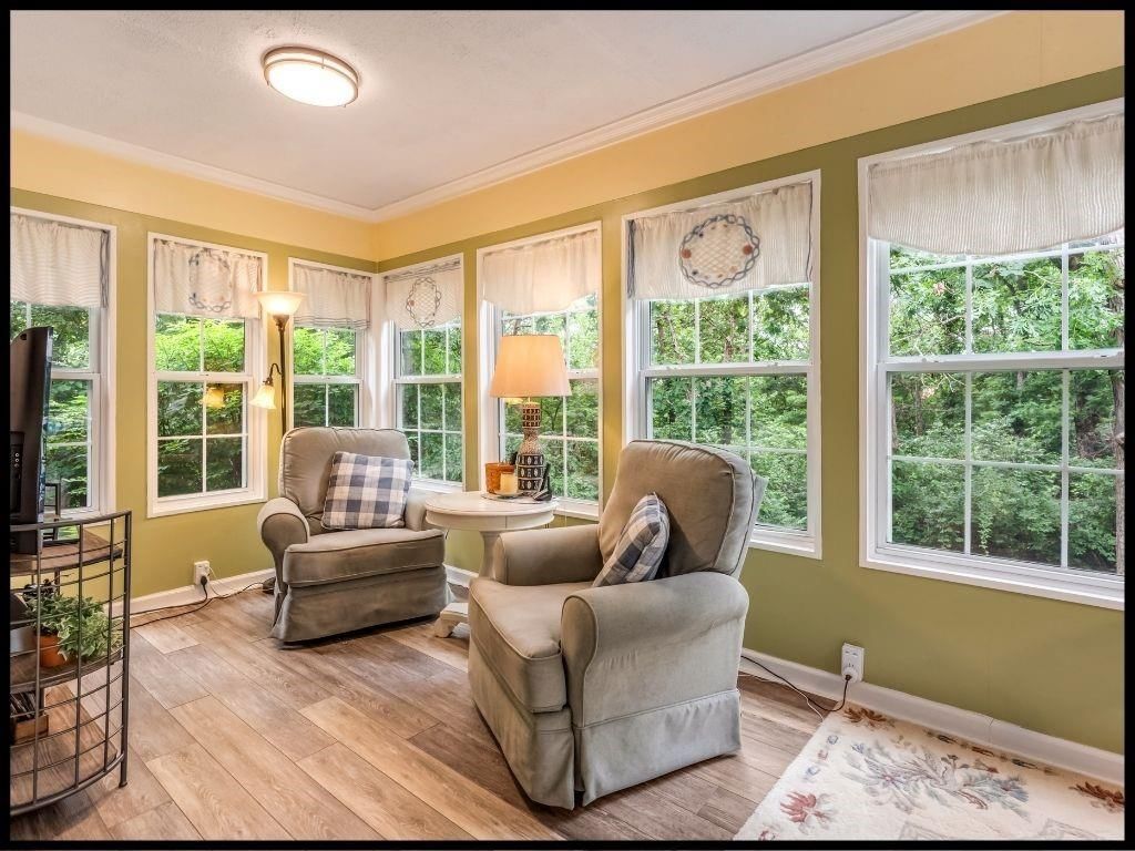 812 Laurel Drive — photo 16