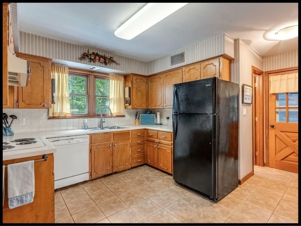 812 Laurel Drive — photo 21