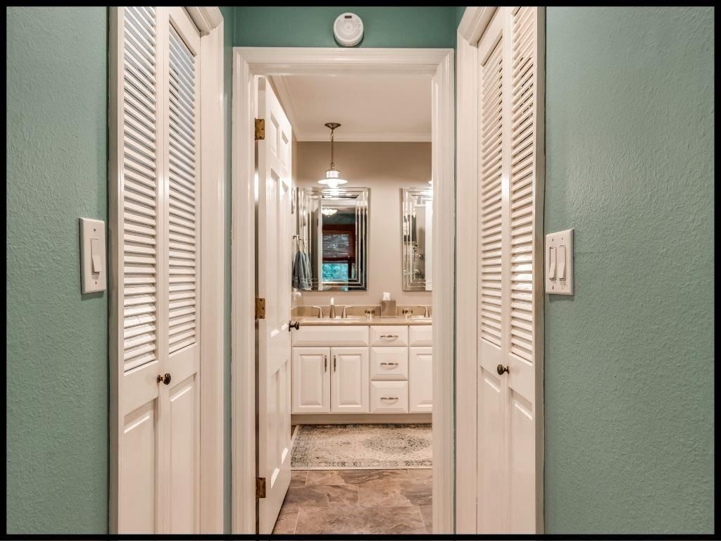 812 Laurel Drive — photo 28