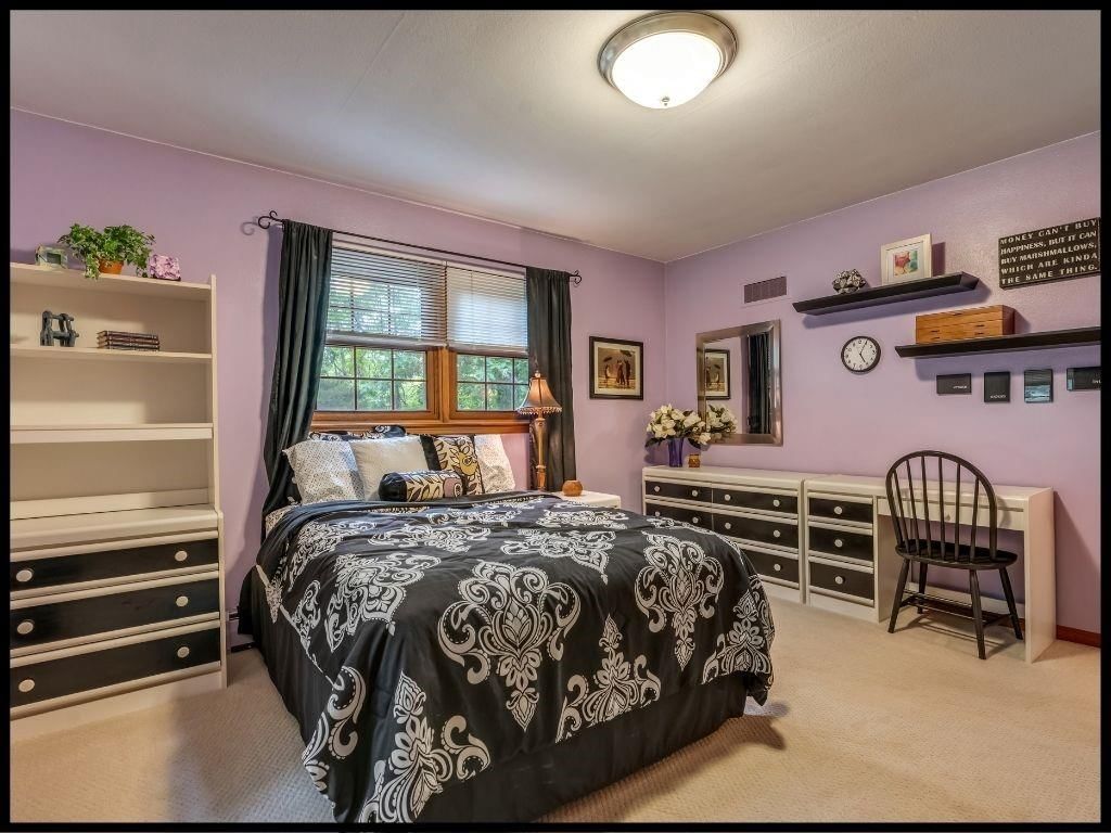 812 Laurel Drive — photo 33