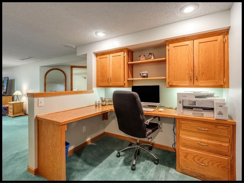 812 Laurel Drive — photo 42