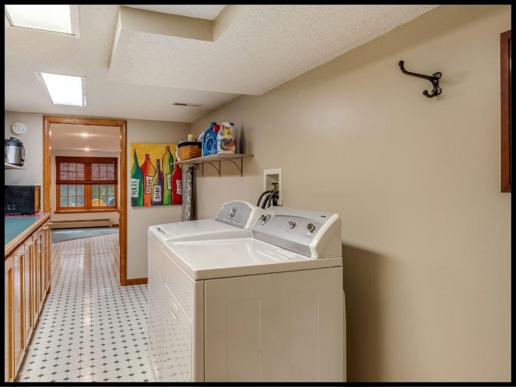 812 Laurel Drive — photo 48