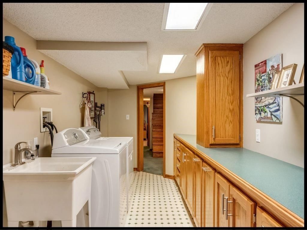 812 Laurel Drive — photo 49