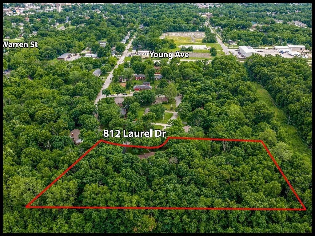 812 Laurel Drive — photo 53