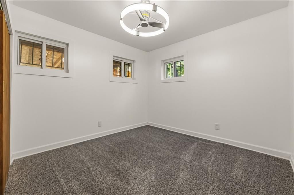 6010 Kenwood Avenue — photo 22
